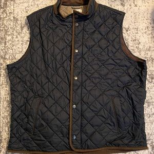 Like new Peter Millar Essex Quilted Best. Size XXL. Fits a little smaller